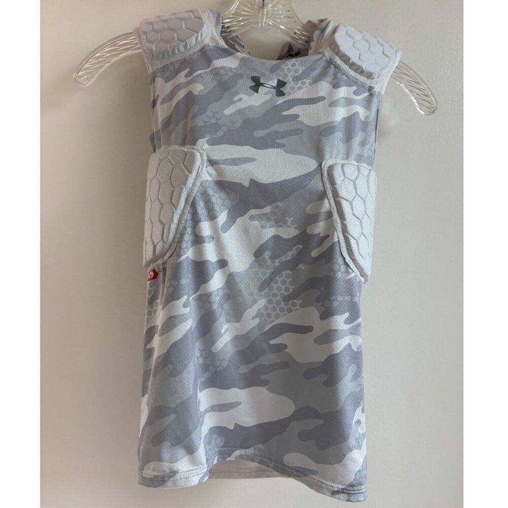 Under Armour Gameday Pro Camo 5-Pad Compression Football Top Youth Medium 10-12